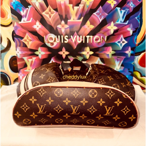 🏕🎒😎Authentic Louis Vuitton Sac A Dos Bosphore Backpack Monogram - Picture 4 of 16